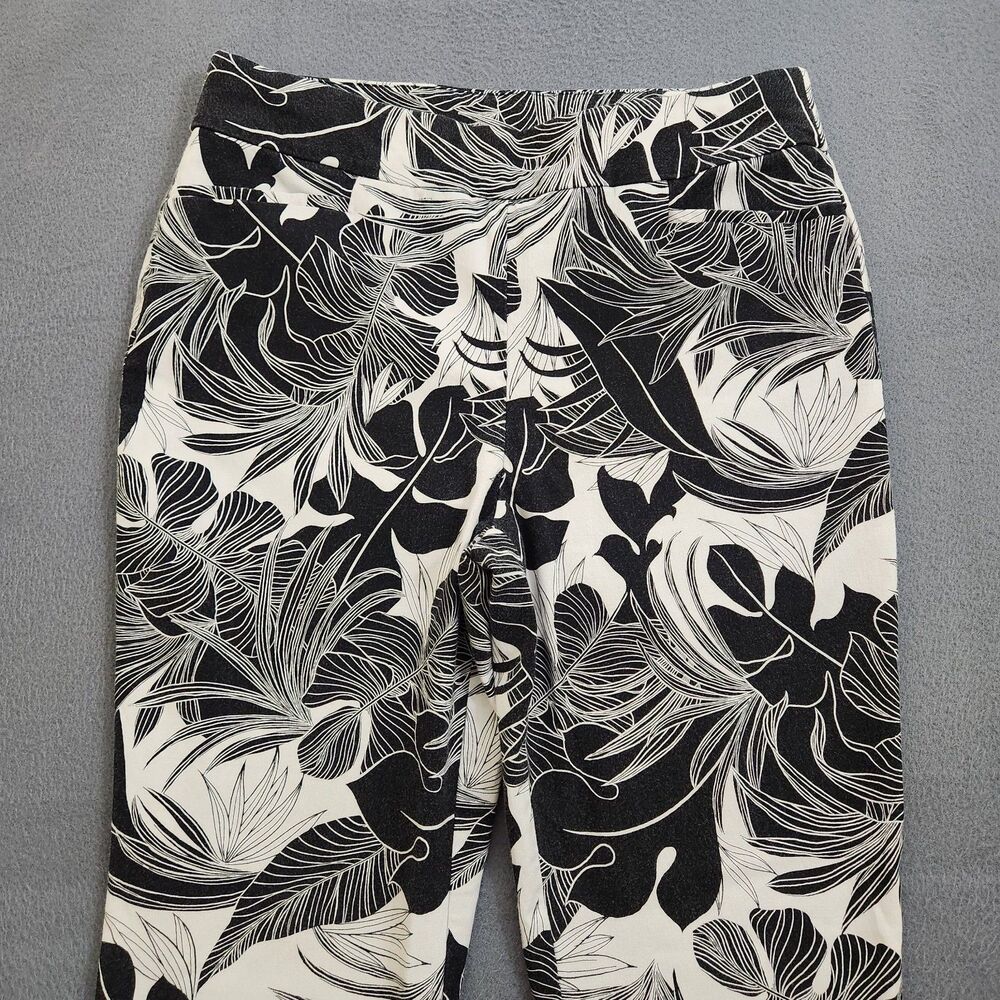 Chico's Women .5 US 6 Black Floral Mid Rise Skinny Pull On Ankle Pants - Picture 3 of 10